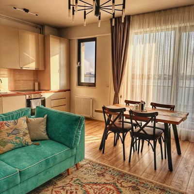 Аренда стильной 2-комнатной квартиры 65 м² в районе Mamaia, Констанца, Румыния